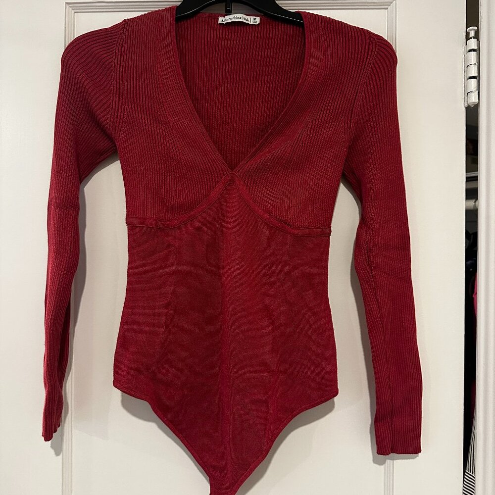 Abercrombie & Fitch Pink Ribbed Long Sleeve Bodysuit - Size M